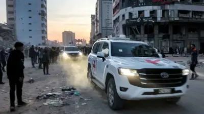 سيارات تابعة للصليب الأحمر في غزة