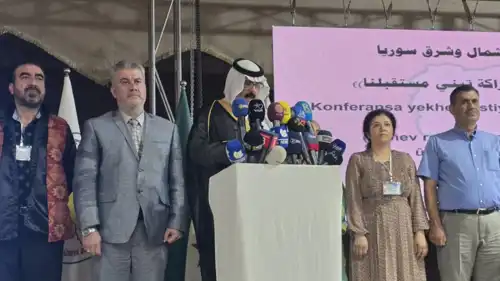 مشاركون في المؤتمر