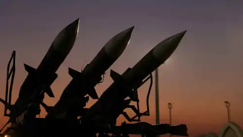 صواريخ إيرانية في متحف القوات الجوية التابعة للحرس الثوري ال