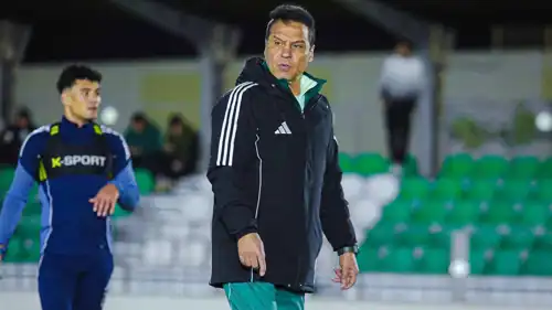 حسام البدري مدرب نادي الأهلي طرابلس