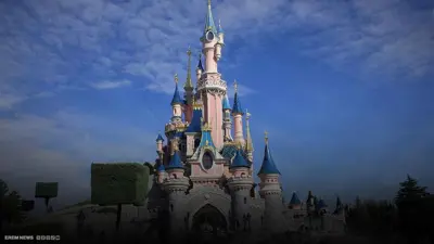 انتقام "مميت" في ديزني..موظف مفصول يعبث بتحذيرات الطعام