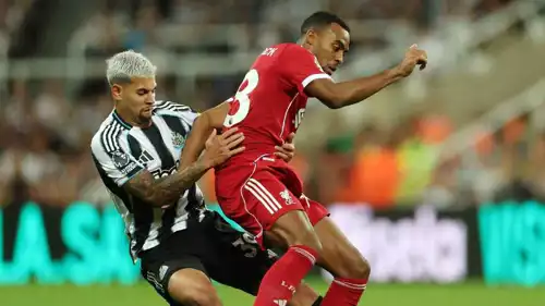 مباراة نيوكاسل يونايتد ضد ليفربول