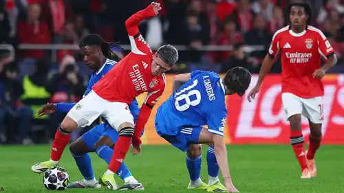 جيانلوكا بريستياني خلال مباراة ريال مدريد وبنفيكا