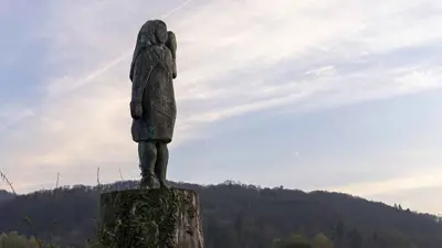 تمثال ميلانيا ترامب في شلوفينيا