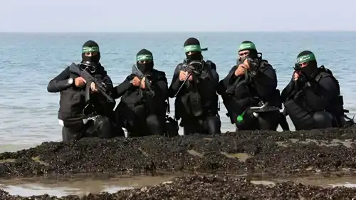 عناصر من الوحدة البحرية التابعة لحركة "حماس"