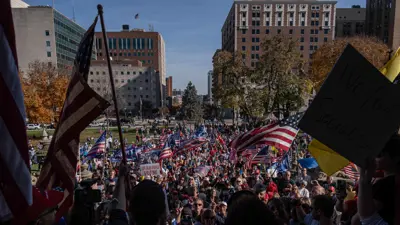 جانب من احتجاجات أنصار لترامب بعد فوز بايدن 2020
