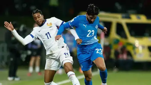 مباراة منتخب فرنسا ضد أيسلندا في تصفيات كأس العالم