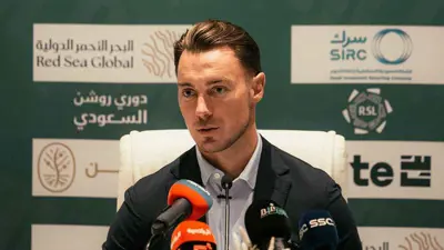 يايسله مدرب الأهلي السعودي