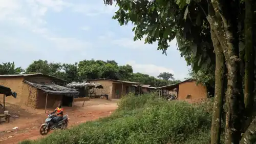 إحدى قرى ساحل العاج