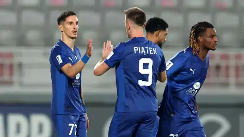 لاعبو الدحيل في مباراة الاتحاد