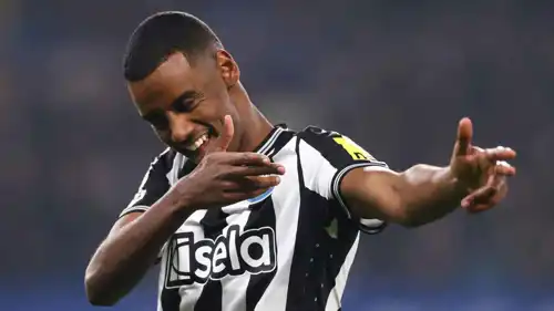 إيزاك نجم نيوكاسل