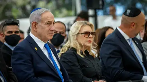 نتنياهو وزوجته سارة