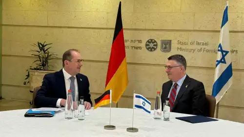 وزير الداخلية الألماني مع وزير الخارجية الإسرائيلي