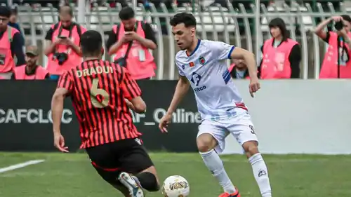 من مباراة أولمبيك آسفي واتحاد الجزائر