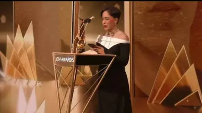 هتان السيف في حفل جوي أوردز