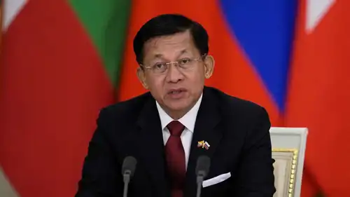 الحاكم العسكري في ميانمار مين أونج هلاينج