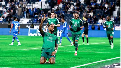 إيفان توني نجم الأهلي السعودي