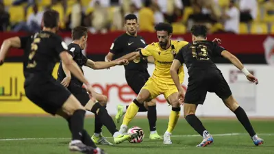 أحمد عبد القادر لاعب قطر القطري