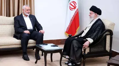 علي خامنئي يلتقي إسماعيل هنية في طهران