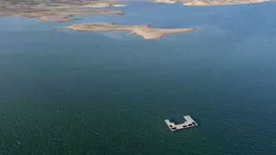 مدرسة غمرتها المياه تظهر مجدداً بسبب الجفاف