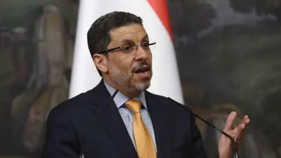 أحمد عوض بن مبارك