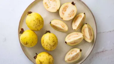 فاكهة الجوافا