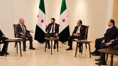 الشرع يستقبل رجال أعمال سوريين 