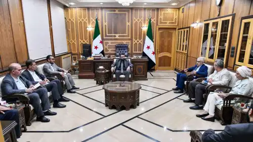 اجتماع وزير العدل السوري مع أعضاء اللجنة