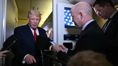 ترامب من على متن الطائرة