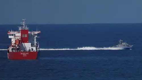 سفينة إسرائيلية في طريقها لميناء أسدود