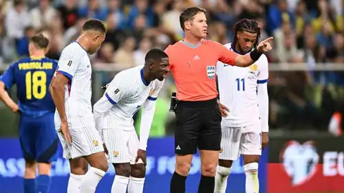 عثمان ديمبيلي خرج مصابا في مباراة فرنسا وأوكرانيا