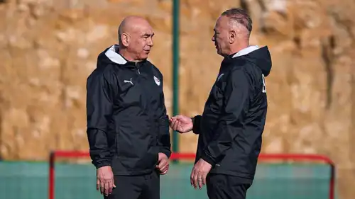 حسام حسن مدرب منتخب مصر وشقيقه إبراهيم حسن