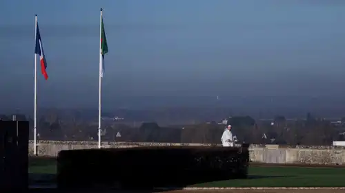 العلمان الفرنسي والجزائري