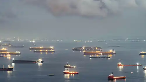 ناقلات النفط الفارغة تتجه إلى أمريكا