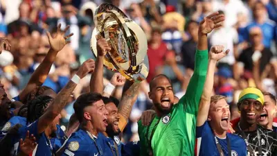 تتويج تشيلسي الإنجليزي