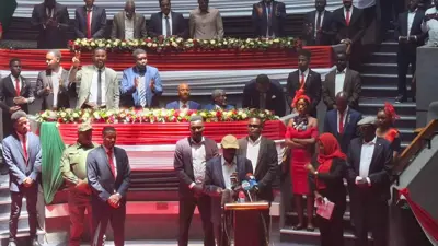 من مؤتمر الإعلان عن حكومة السلام السودانية  قبل  أيام