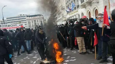 إضراب في اليونان احتجاجاً على انخفاض الأجور 