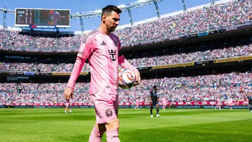 ليونيل ميسي قائد إنتر ميامي