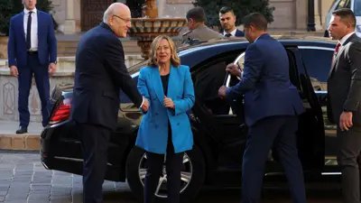 رئيس الوزراء الإيطالية لدى وصولها إلى بيروت