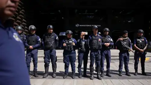 عناصر من الشرطة الفنزويلية