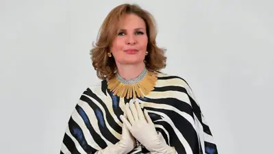  الفنانة المصرية يسرا 