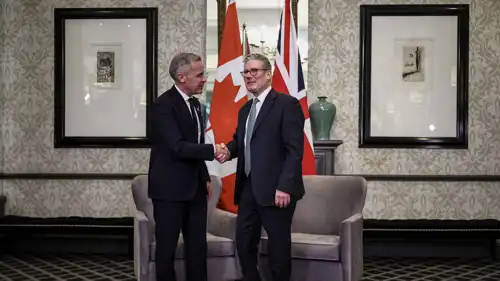 رئيس الوزراء البريطاني ونظيره الكندي
