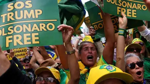 أنصار بولسونارو يحتجون لصالح الرئيس السابق في ساو باولو مع انتهاء محاكمته