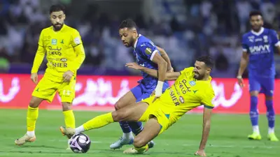 من مباراة الهلال والخليج في الدوري السعودي