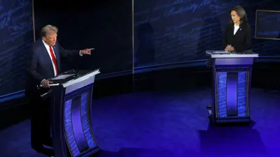هاريس وترامب خلال المناظرة