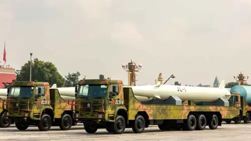 صواريخ باليستية نووية صينية من طراز JL-1