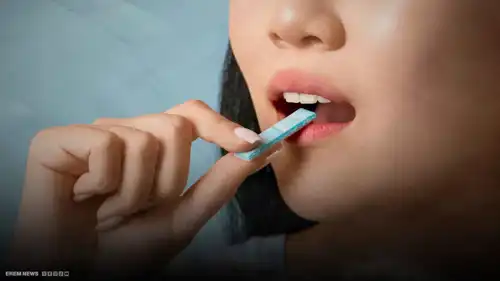 علماء يطورون علكة للتفريق بين "نزلات البرد" والمتحورات الخطيرة