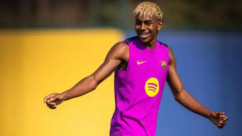 لامين يامال نجم برشلونة