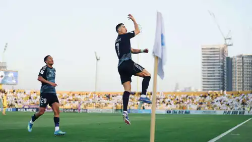 كريستيانو رونالدو يحتفل بهدفه في شباك الوصل