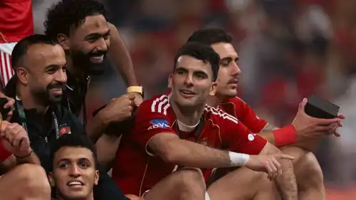 تتويج زيزو باللقب الأول مع الأهلي
